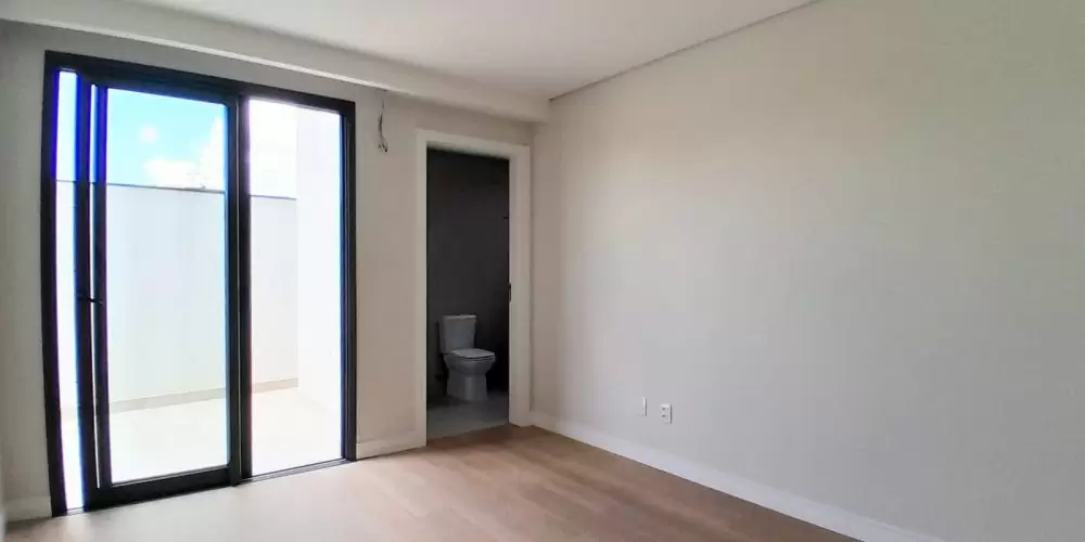 WhatsApp Image 2025-10-23 at 11.42.44 (1)