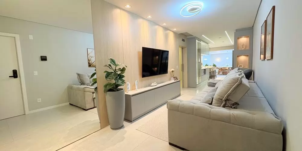 WhatsApp Image 2025-11-04 at 12.04.33 (1)