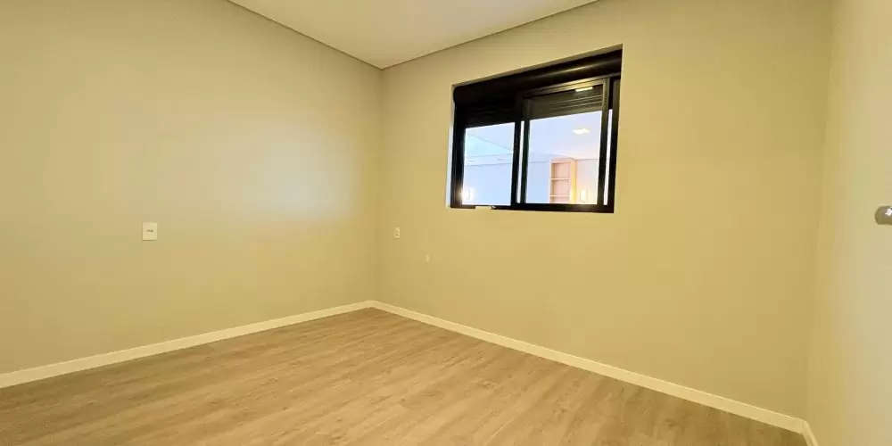 WhatsApp Image 2025-11-04 at 12.04.35 (17)