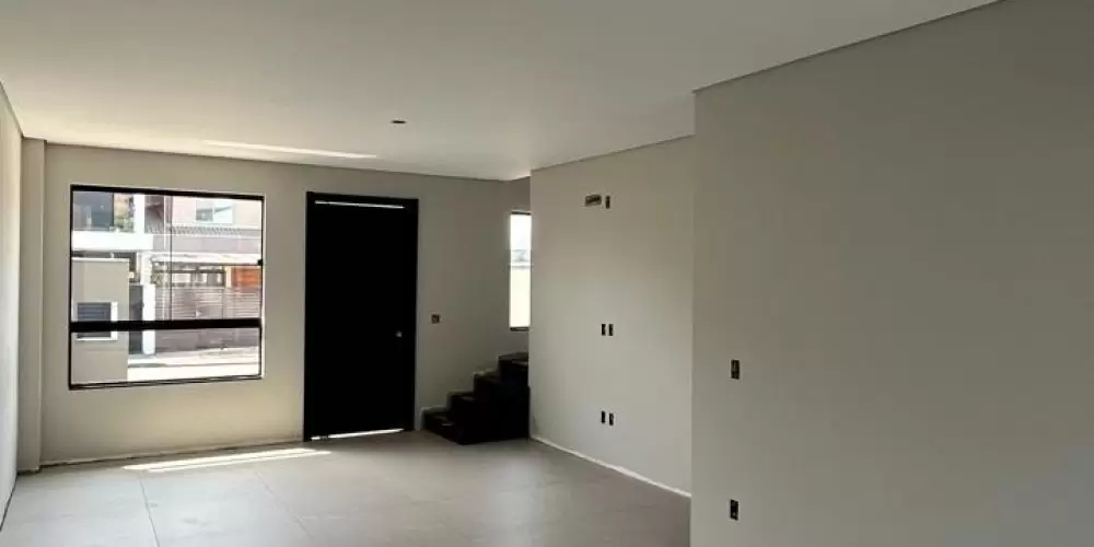 WhatsApp Image 2025-11-25 at 10.57.35 (1)